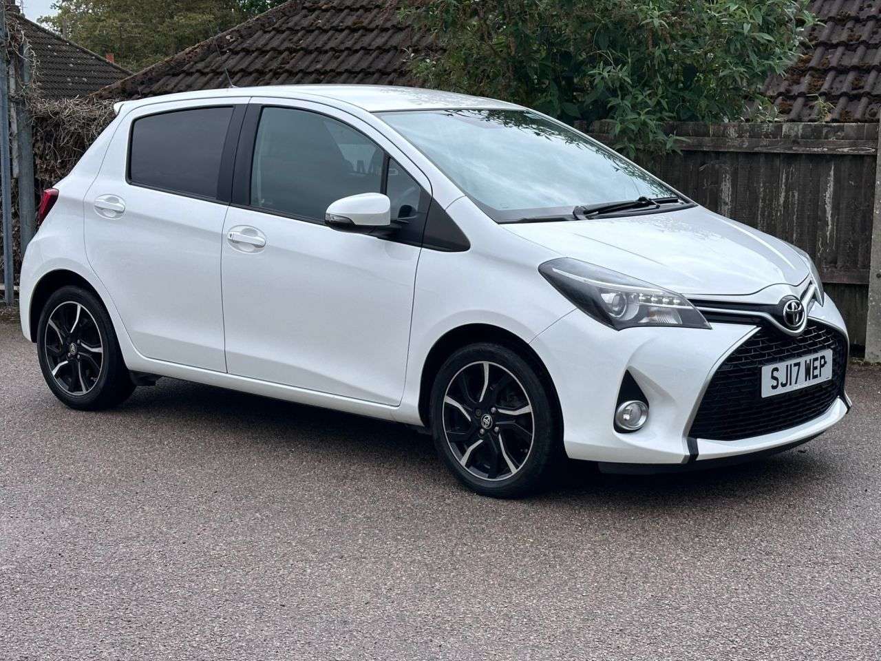 2017 TOYOTA YARIS 2017 TOYOTA YARIS