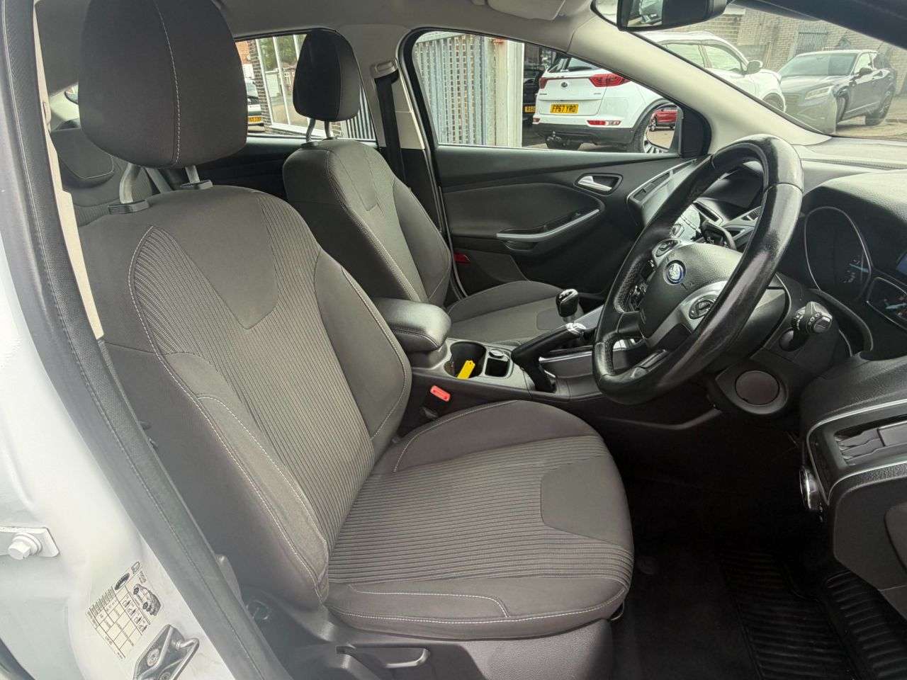 A 2014 FORD FOCUS 1.6 TDCi Titanium Navigator Hatchback 5dr Diesel Manual Euro 5 (s/s) (115 p A 2014 FORD FOCUS 1.6 TDCi Titanium Navigator Hatchback 5dr Diesel Manual Euro 5 (s/s) (115 p