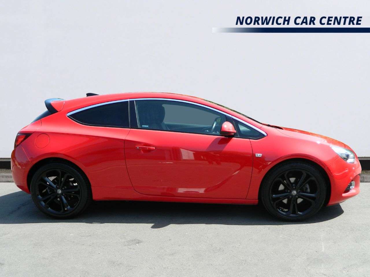 A 2015 VAUXHALL ASTRA GTC 1.4i Turbo Limited Edition Coupe 3dr Petrol Manual Euro 6 (s/s) (120 ps) RE A 2015 VAUXHALL ASTRA GTC 1.4i Turbo Limited Edition Coupe 3dr Petrol Manual Euro 6 (s/s) (120 ps) RE