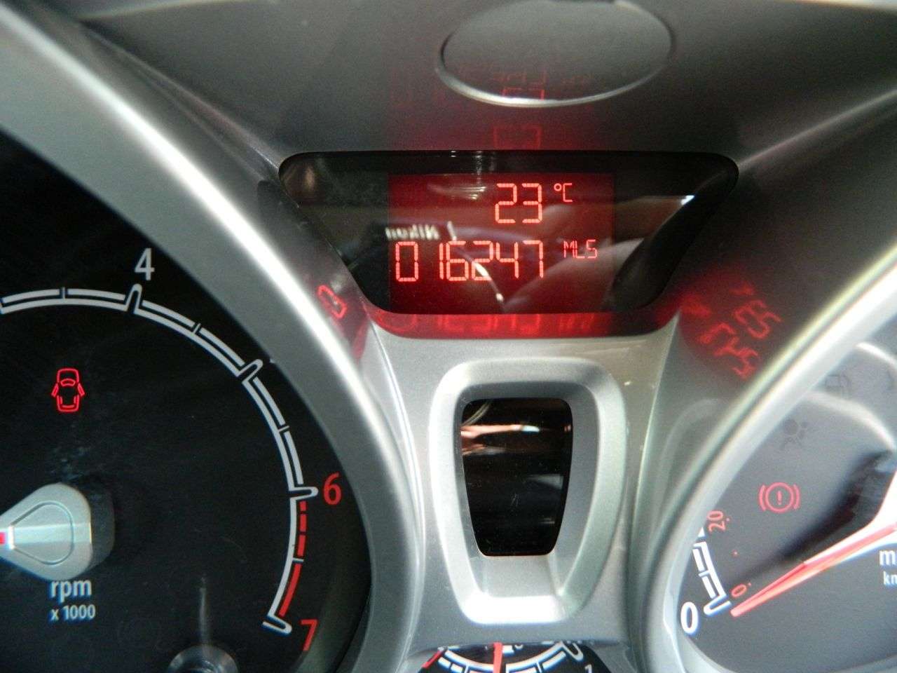 2011 FORD FIESTA 2011 FORD FIESTA