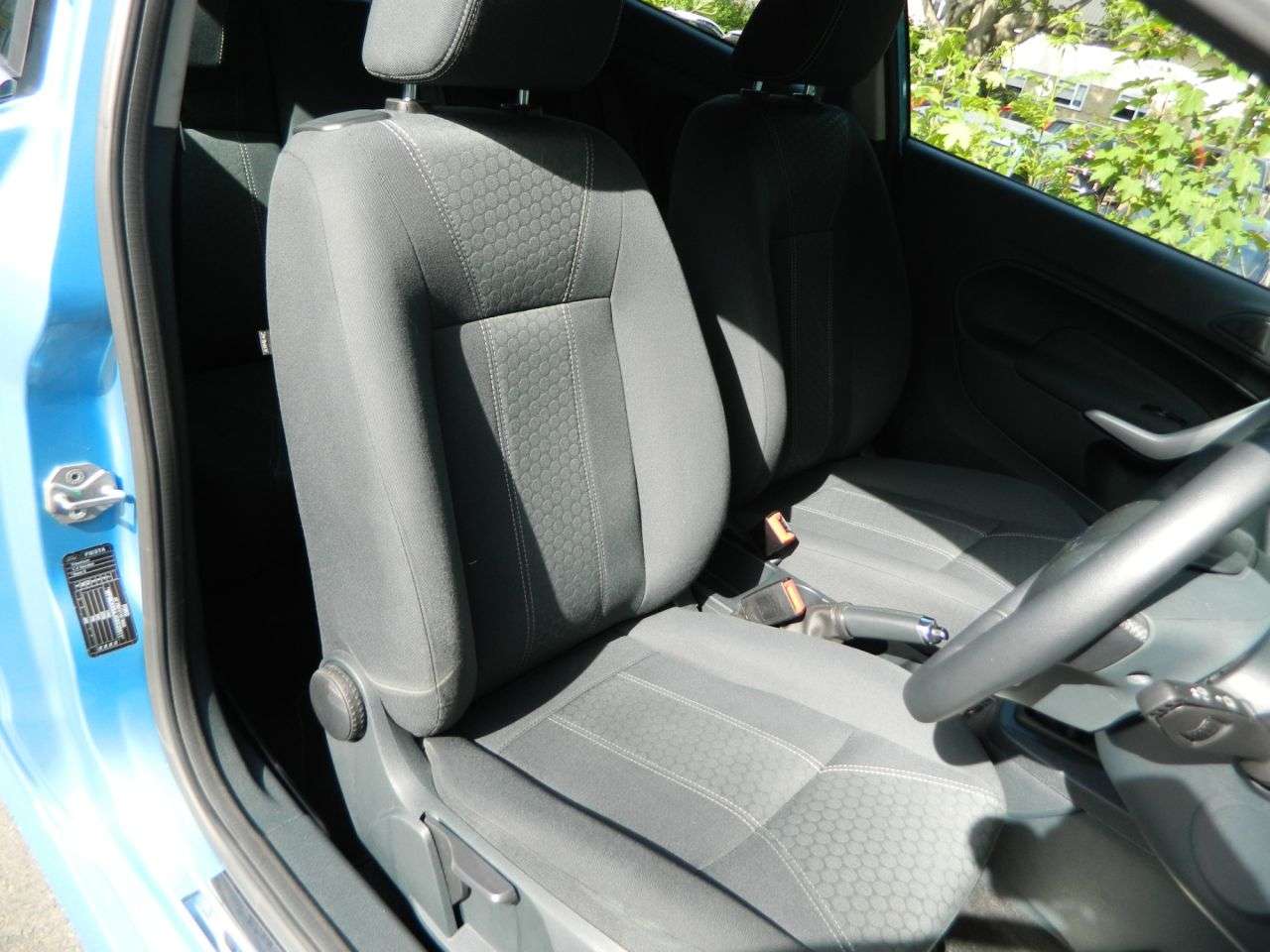 2011 FORD FIESTA 2011 FORD FIESTA