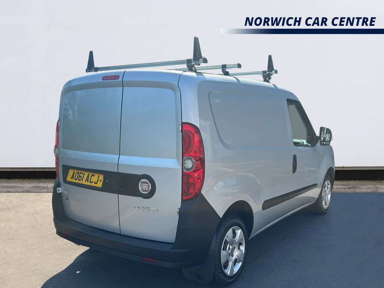 2011 FIAT DOBLO 2011 FIAT DOBLO