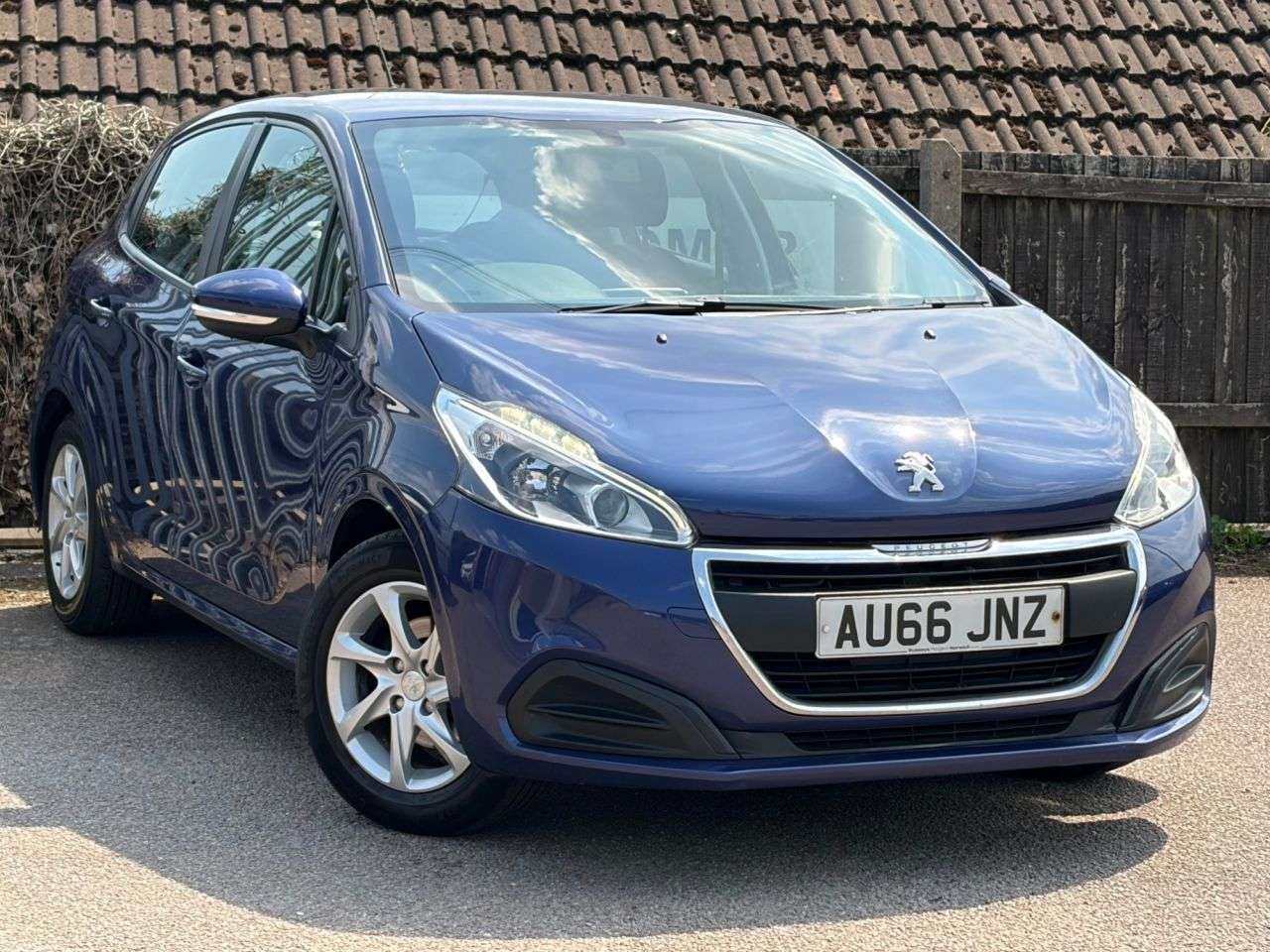 A 2016 PEUGEOT 208 1.2 PureTech Active Hatchback 5dr Petrol Manual Euro 6 (82 ps) A 2016 PEUGEOT 208 1.2 PureTech Active Hatchback 5dr Petrol Manual Euro 6 (82 ps)