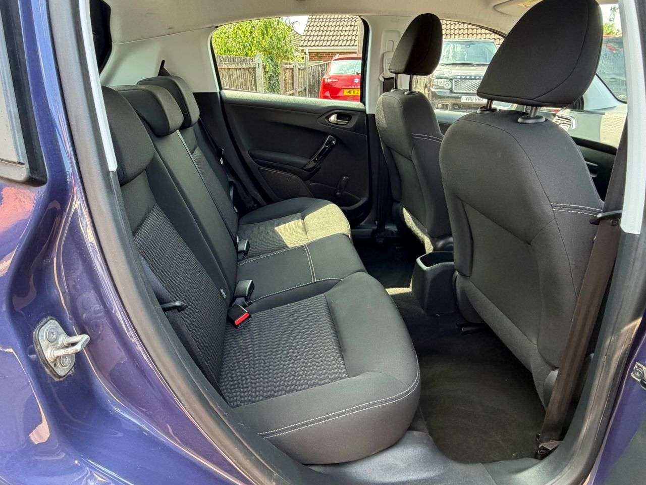 2016 PEUGEOT 208 2016 PEUGEOT 208
