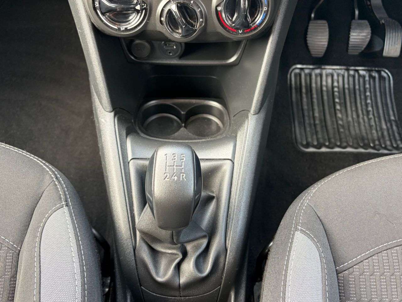 2016 PEUGEOT 208 2016 PEUGEOT 208
