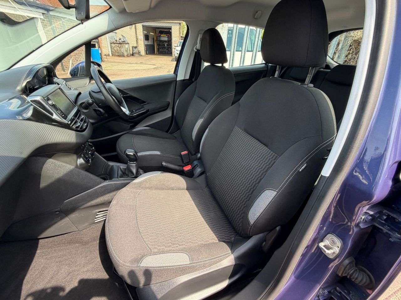 2016 PEUGEOT 208 2016 PEUGEOT 208