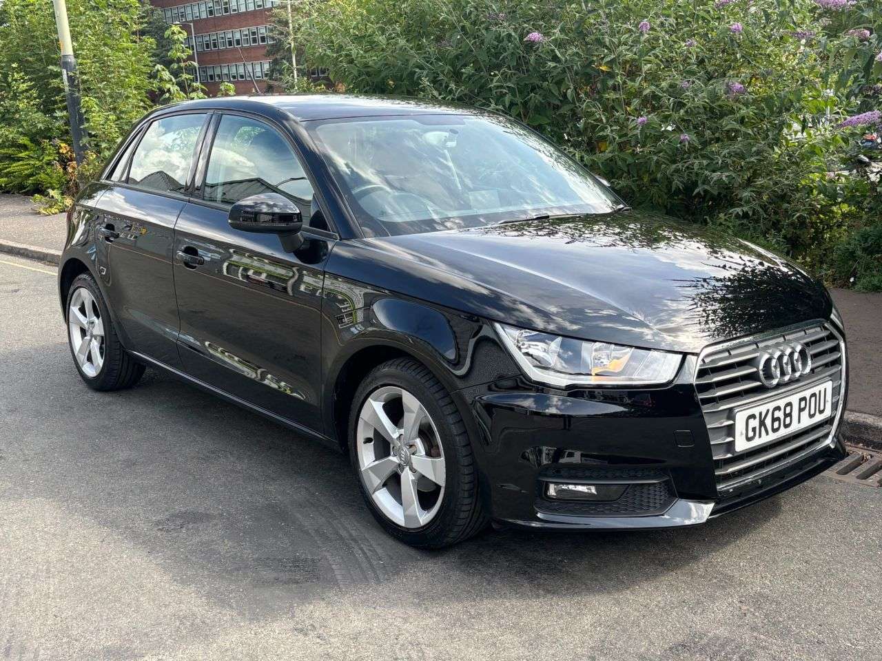 A 2018 AUDI A1 1.0 TFSI Sport Sportback 5dr Petrol Manual Euro 6 (s/s) (Nav) (95 ps) REAR A 2018 AUDI A1 1.0 TFSI Sport Sportback 5dr Petrol Manual Euro 6 (s/s) (Nav) (95 ps) REAR