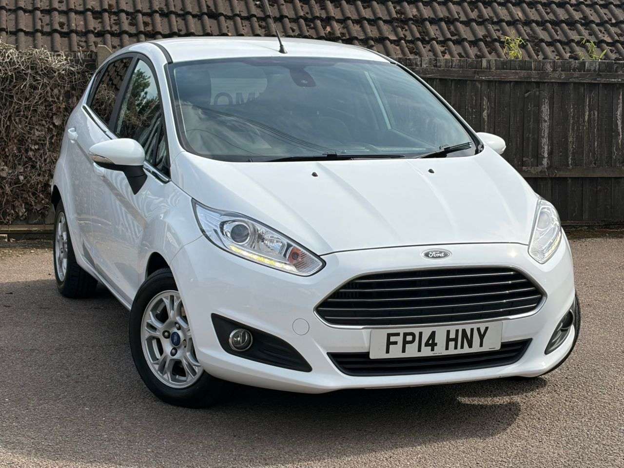 A 2014 FORD FIESTA 1.6 TDCi ECOnetic Titanium Hatchback 5dr Diesel Manual Euro 5 (s/s) (95 ps) A 2014 FORD FIESTA 1.6 TDCi ECOnetic Titanium Hatchback 5dr Diesel Manual Euro 5 (s/s) (95 ps)