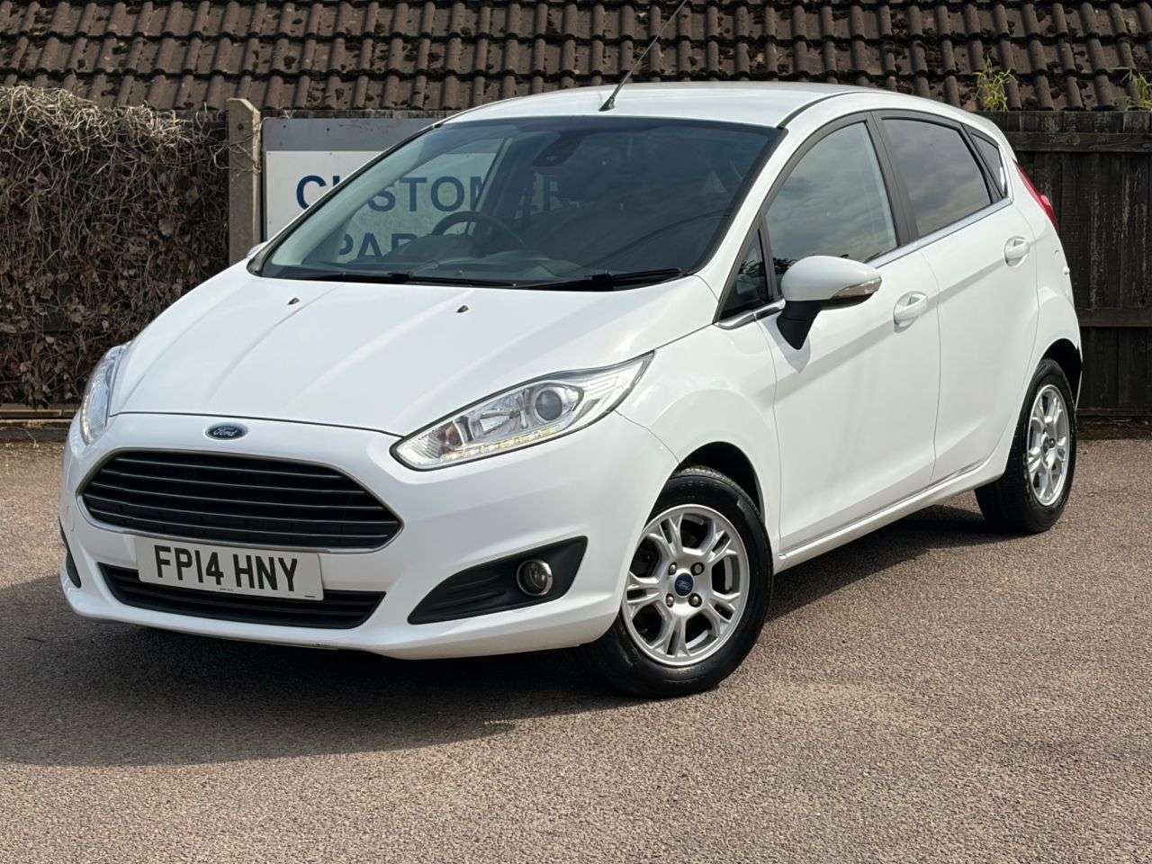 A 2014 FORD FIESTA 1.6 TDCi ECOnetic Titanium Hatchback 5dr Diesel Manual Euro 5 (s/s) (95 ps) A 2014 FORD FIESTA 1.6 TDCi ECOnetic Titanium Hatchback 5dr Diesel Manual Euro 5 (s/s) (95 ps)