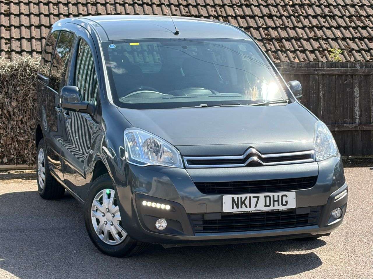 A 2017 CITROEN BERLINGO 1.6 BlueHDi Feel Multispace MPV 5dr Diesel ETG6 Euro 6 (s/s) (100 ps) A 2017 CITROEN BERLINGO 1.6 BlueHDi Feel Multispace MPV 5dr Diesel ETG6 Euro 6 (s/s) (100 ps)