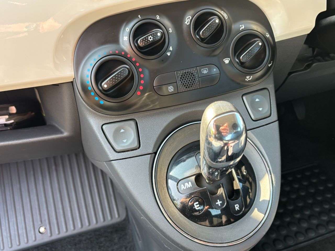 2010 FIAT 500 2010 FIAT 500