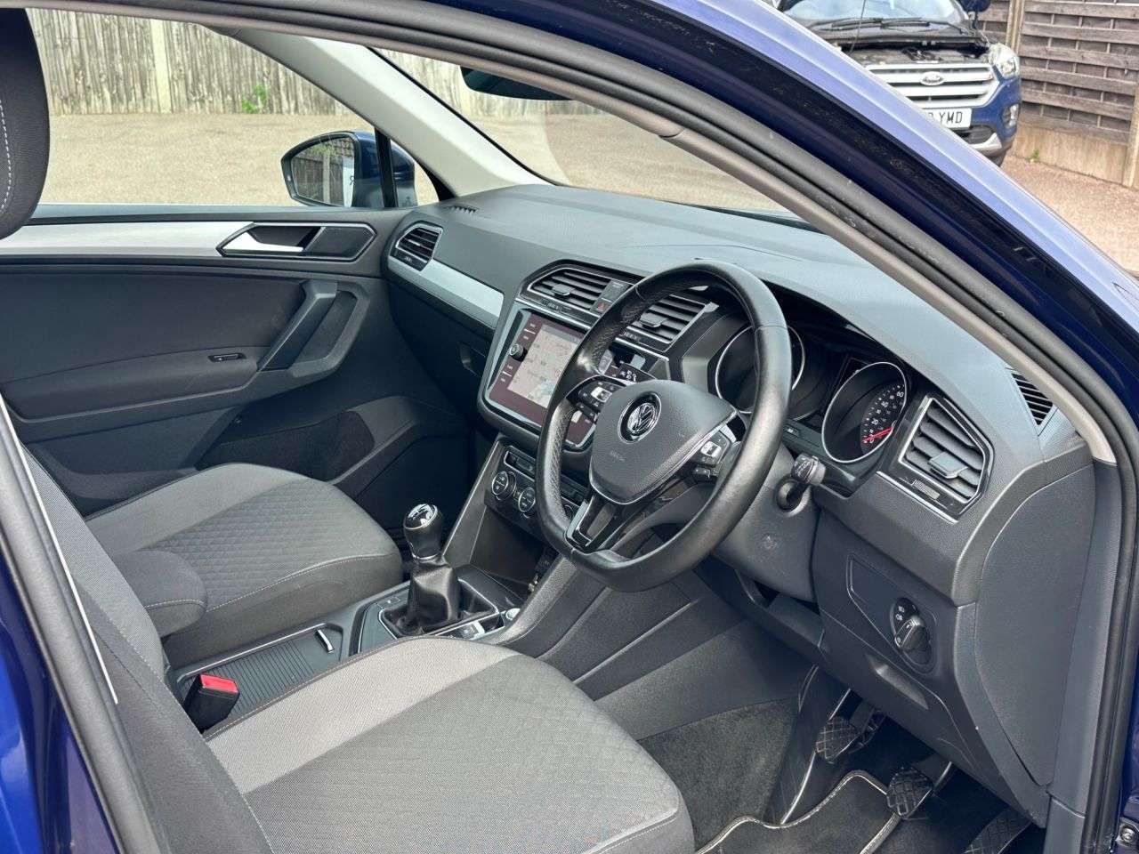2017 VOLKSWAGEN TIGUAN 2017 VOLKSWAGEN TIGUAN