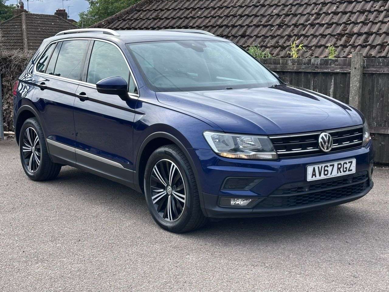 2017 VOLKSWAGEN TIGUAN 2017 VOLKSWAGEN TIGUAN