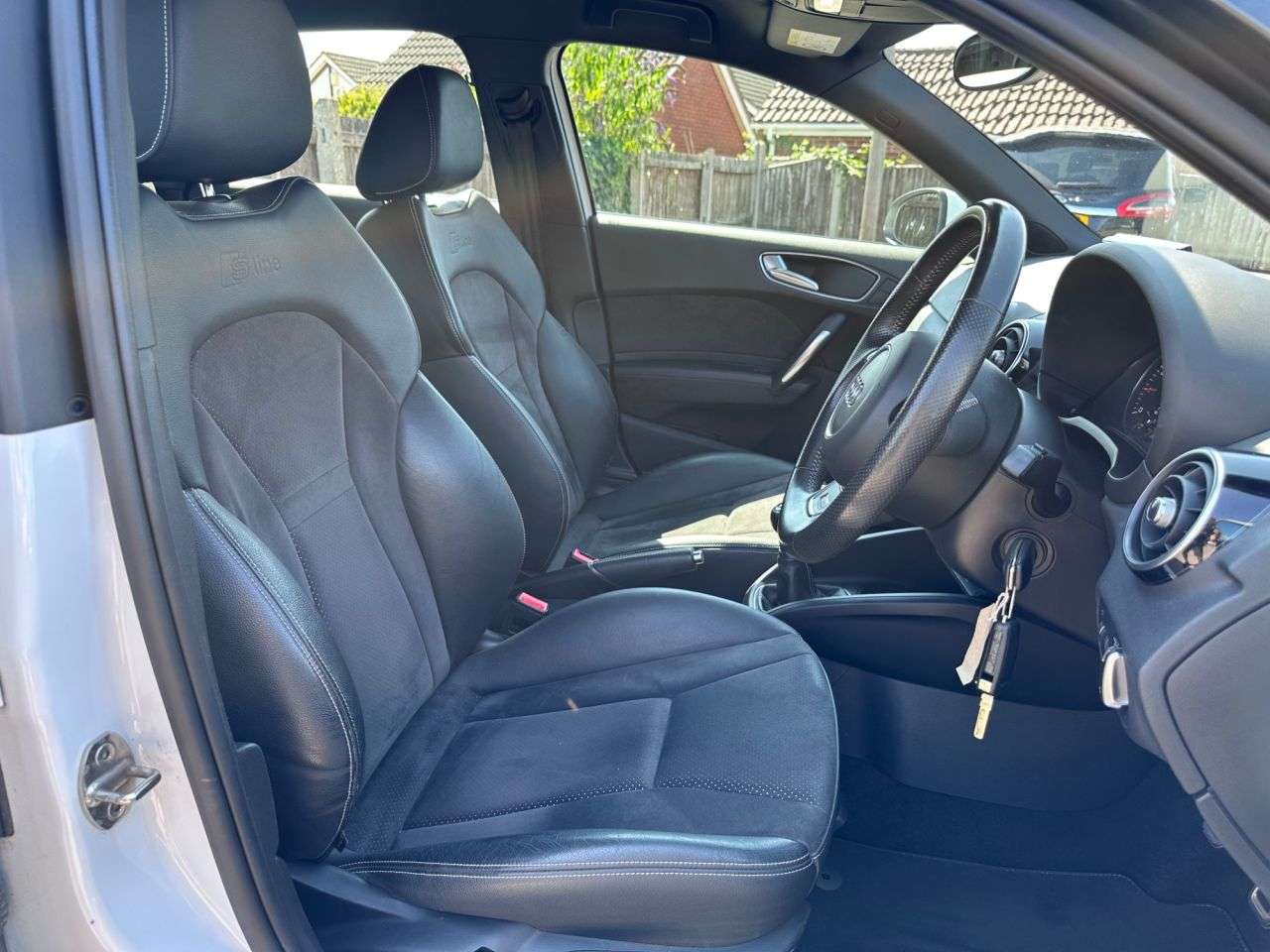 2017 AUDI A1 2017 AUDI A1