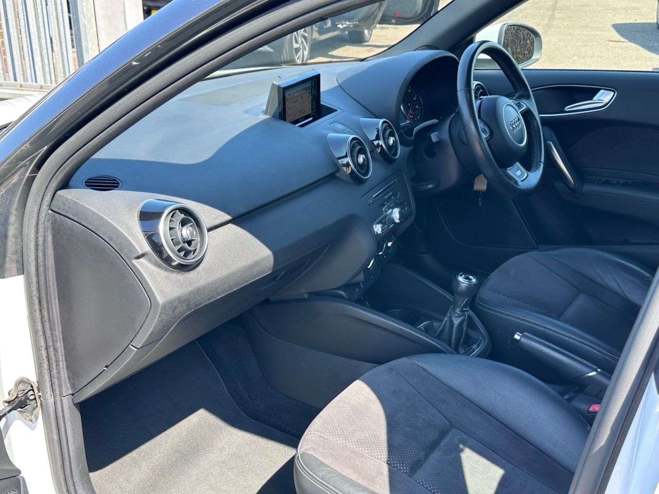 2017 AUDI A1 2017 AUDI A1