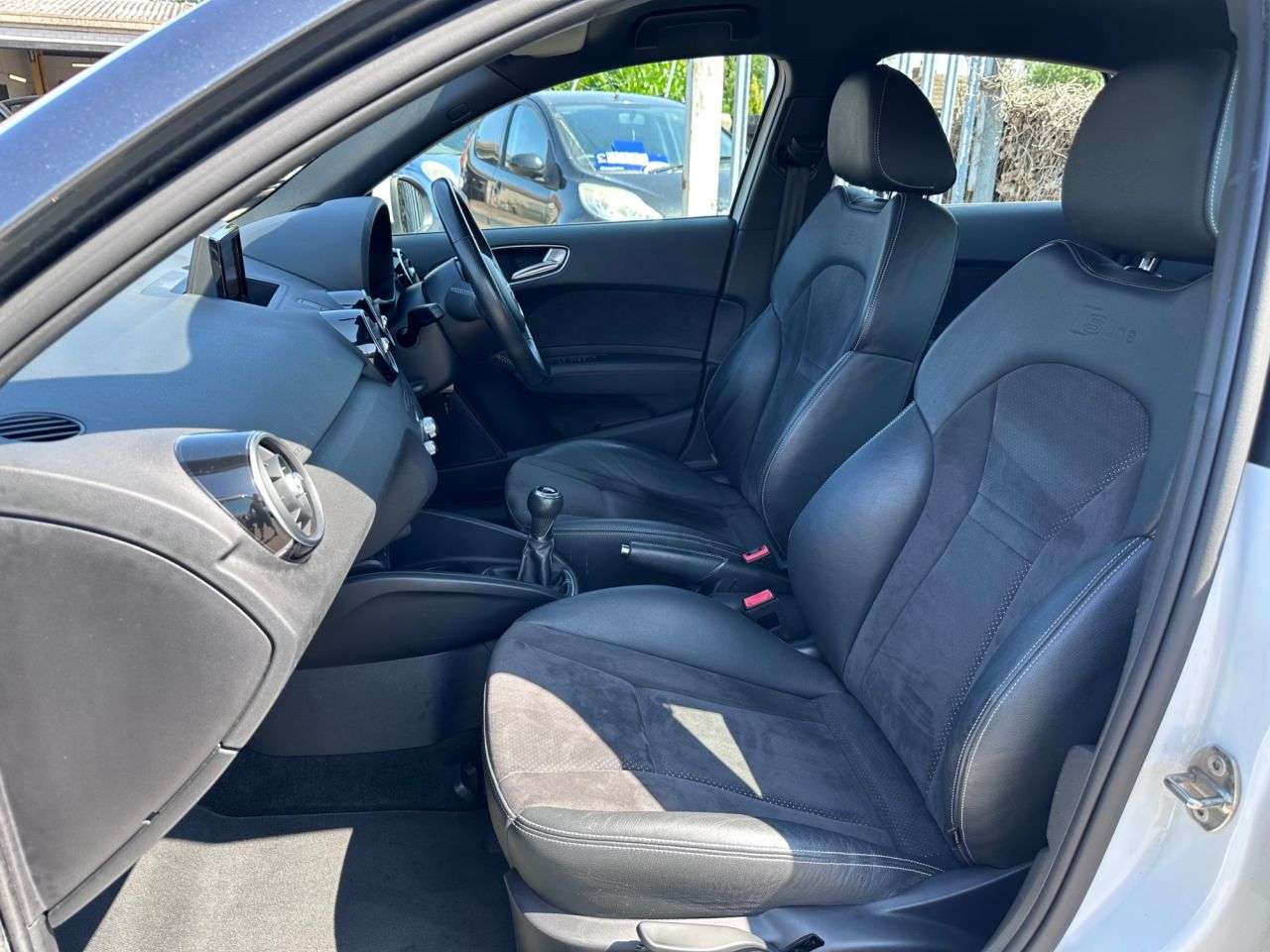 2017 AUDI A1 2017 AUDI A1