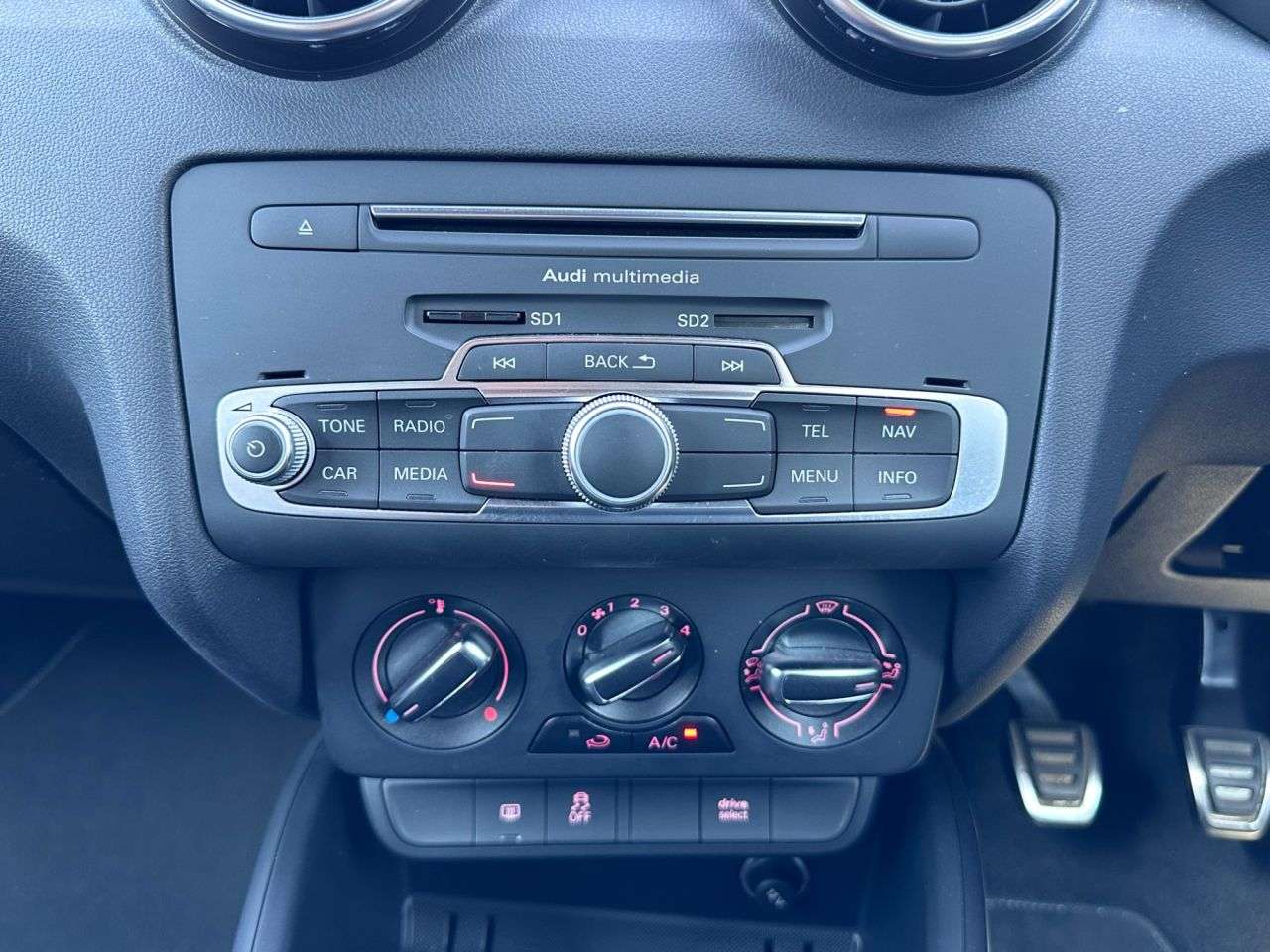 2017 AUDI A1 2017 AUDI A1