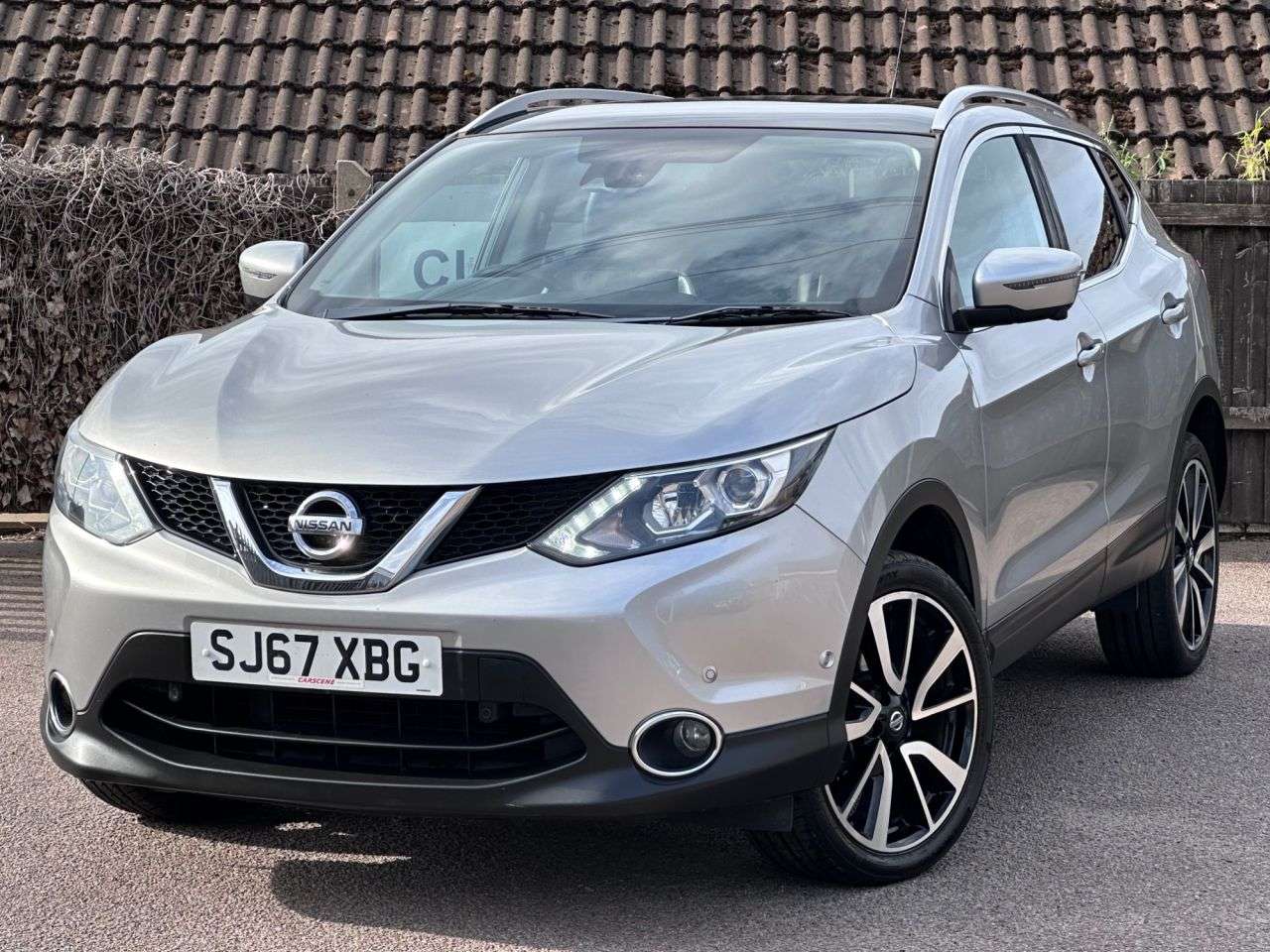 A 2017 NISSAN QASHQAI 1.5 dCi Tekna SUV 5dr Diesel Manual 2WD Euro 6 (s/s) (110 ps) A 2017 NISSAN QASHQAI 1.5 dCi Tekna SUV 5dr Diesel Manual 2WD Euro 6 (s/s) (110 ps)