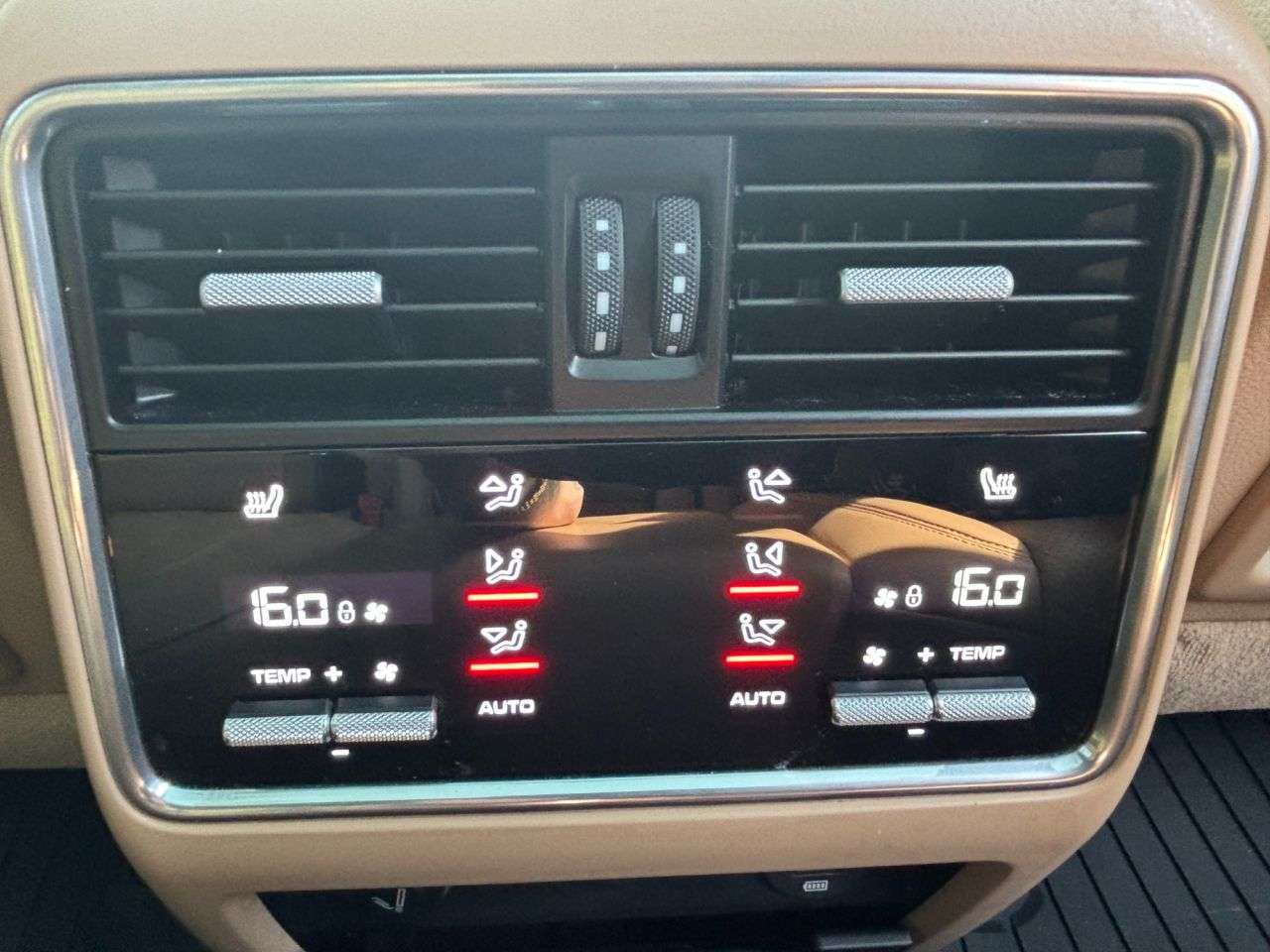 2019 PORSCHE CAYENNE 2019 PORSCHE CAYENNE