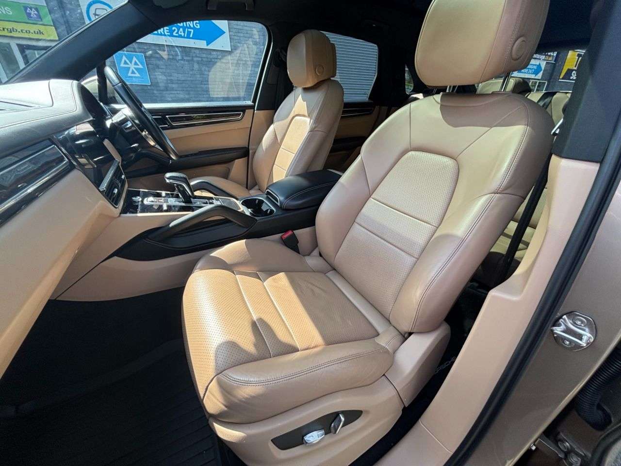 2019 PORSCHE CAYENNE 2019 PORSCHE CAYENNE