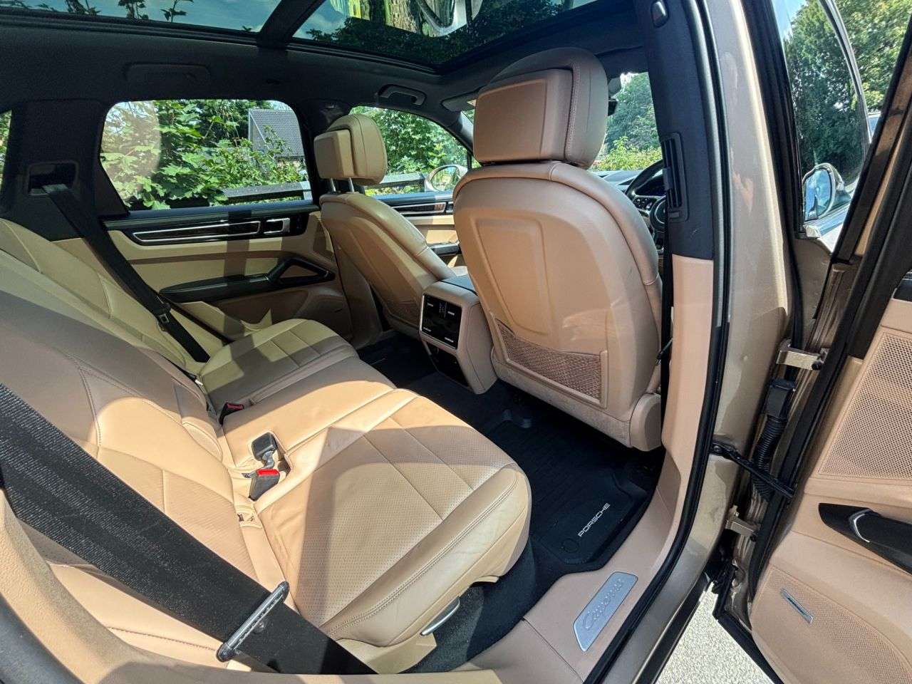 2019 PORSCHE CAYENNE 2019 PORSCHE CAYENNE
