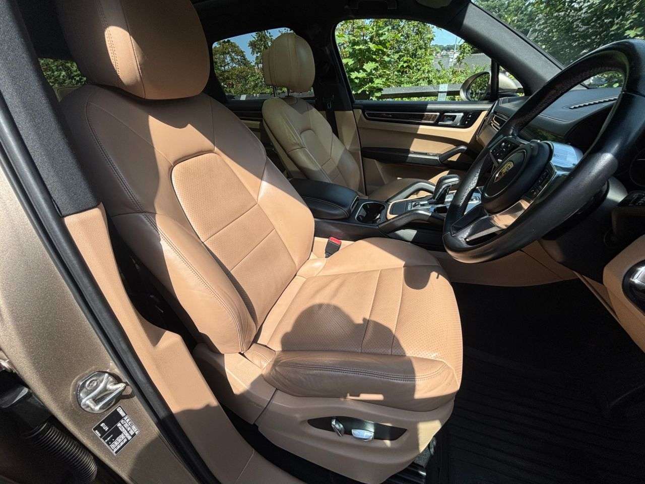2019 PORSCHE CAYENNE 2019 PORSCHE CAYENNE