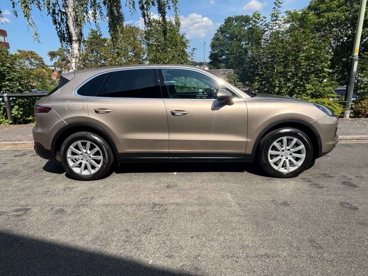A 2019 PORSCHE CAYENNE 2.9T V6 GPF S SUV 5dr Petrol TiptronicS 4WD Euro 6 (s/s) (440 ps) FULL PORS A 2019 PORSCHE CAYENNE 2.9T V6 GPF S SUV 5dr Petrol TiptronicS 4WD Euro 6 (s/s) (440 ps) FULL PORS