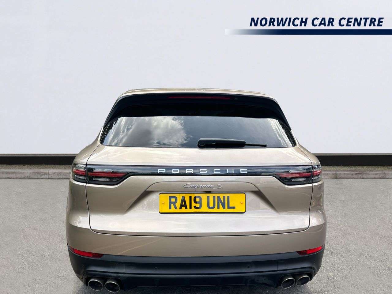 2019 PORSCHE CAYENNE 2019 PORSCHE CAYENNE