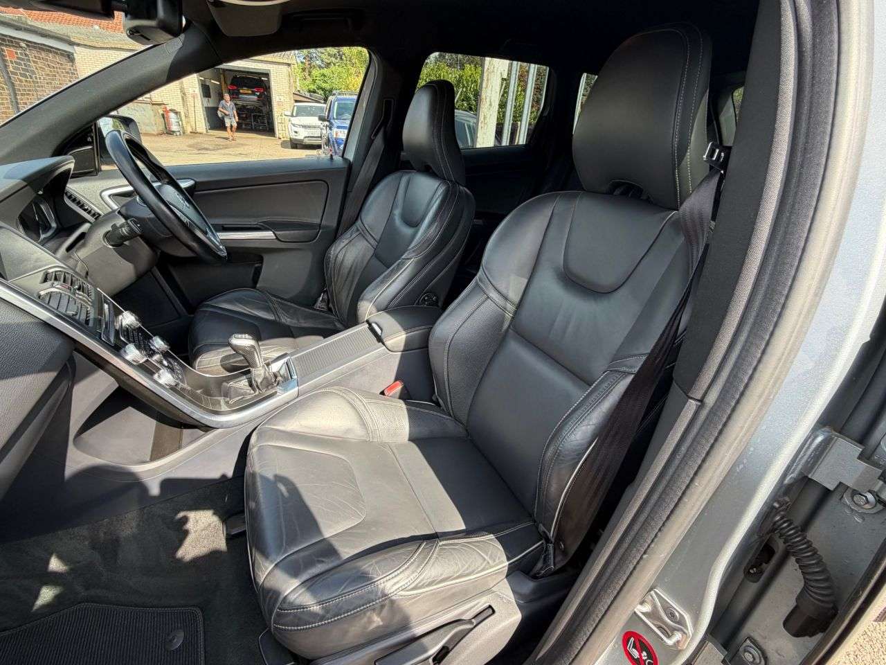 2014 VOLVO XC60 2014 VOLVO XC60
