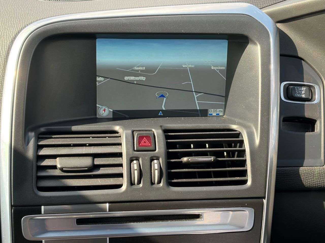 2014 VOLVO XC60 2014 VOLVO XC60