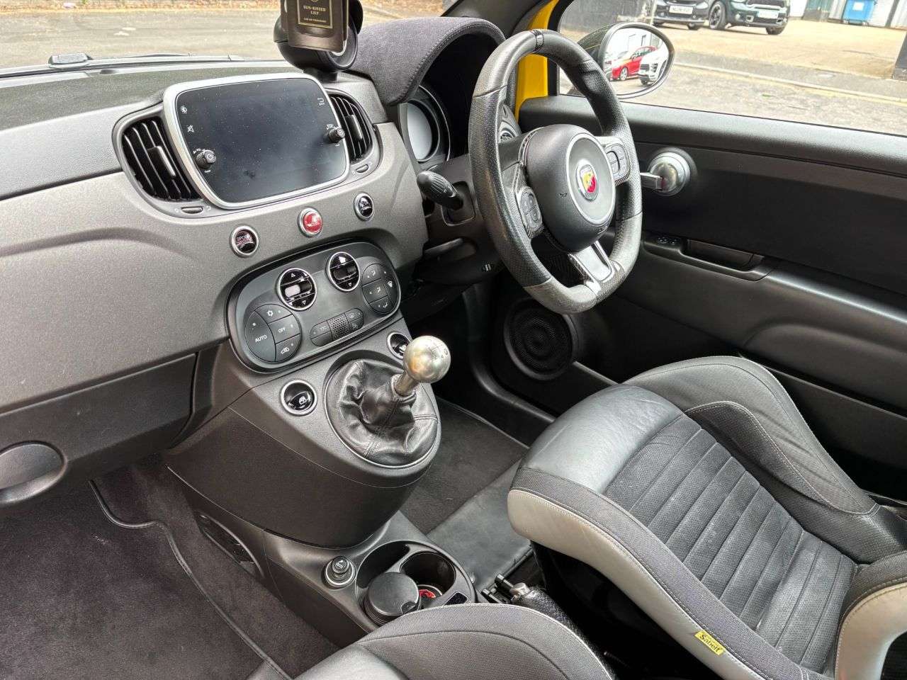 2017 ABARTH 595 2017 ABARTH 595