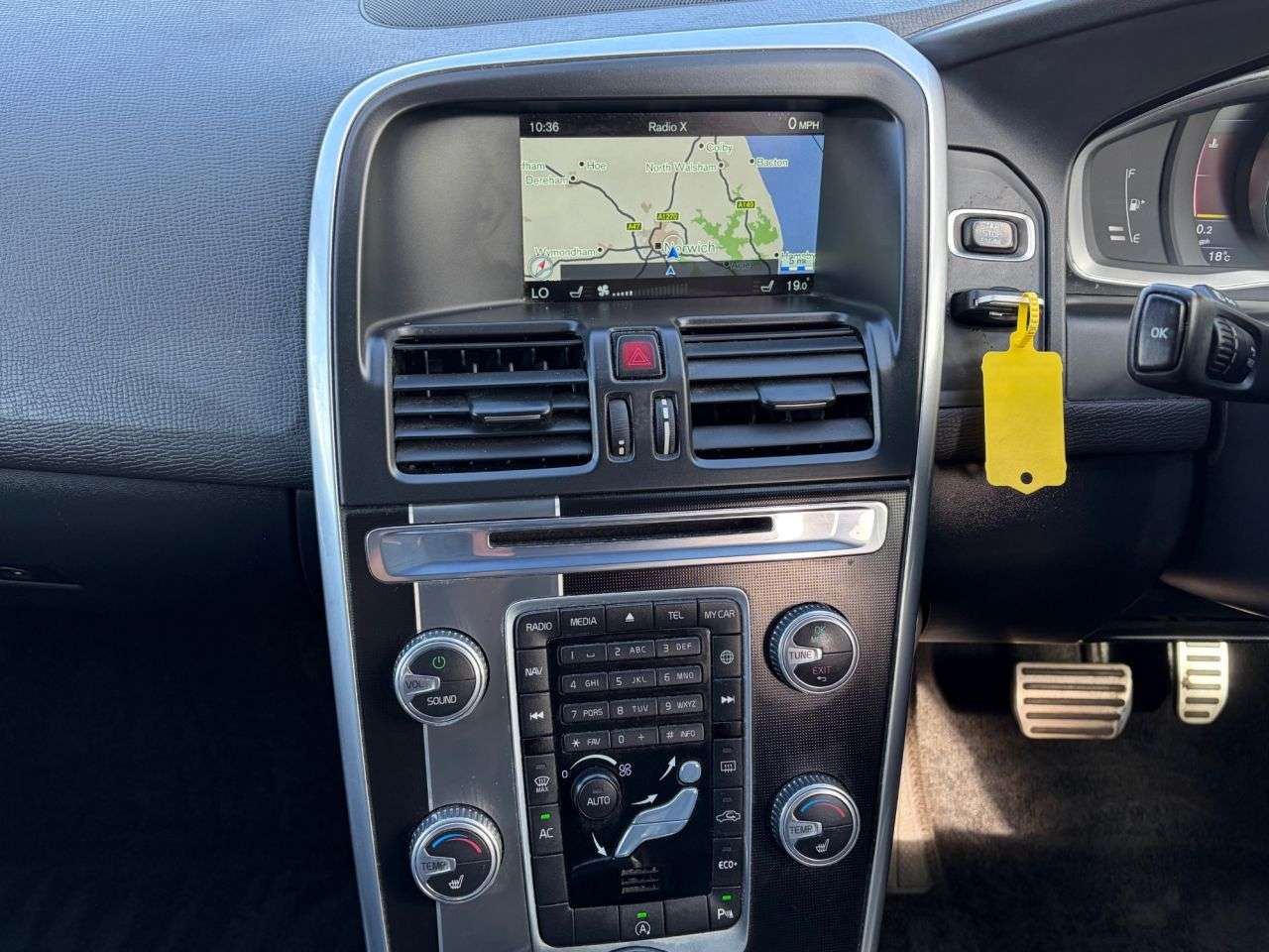 2014 VOLVO XC60 2014 VOLVO XC60