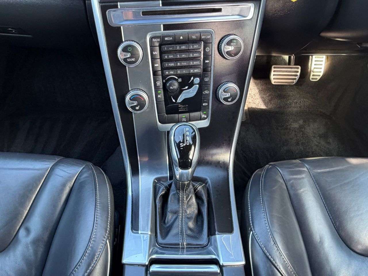 2014 VOLVO XC60 2014 VOLVO XC60