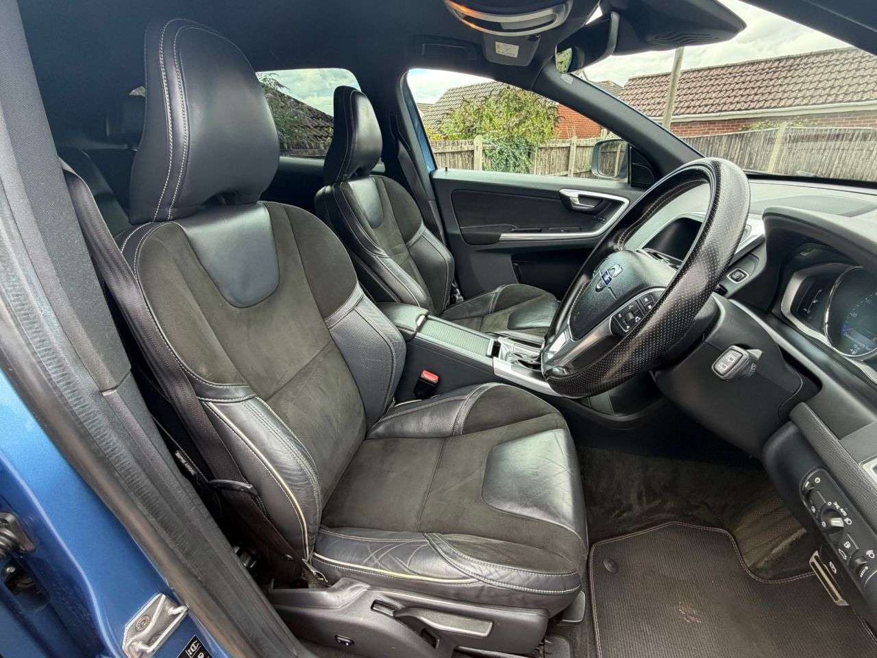 2016 VOLVO XC60 2016 VOLVO XC60