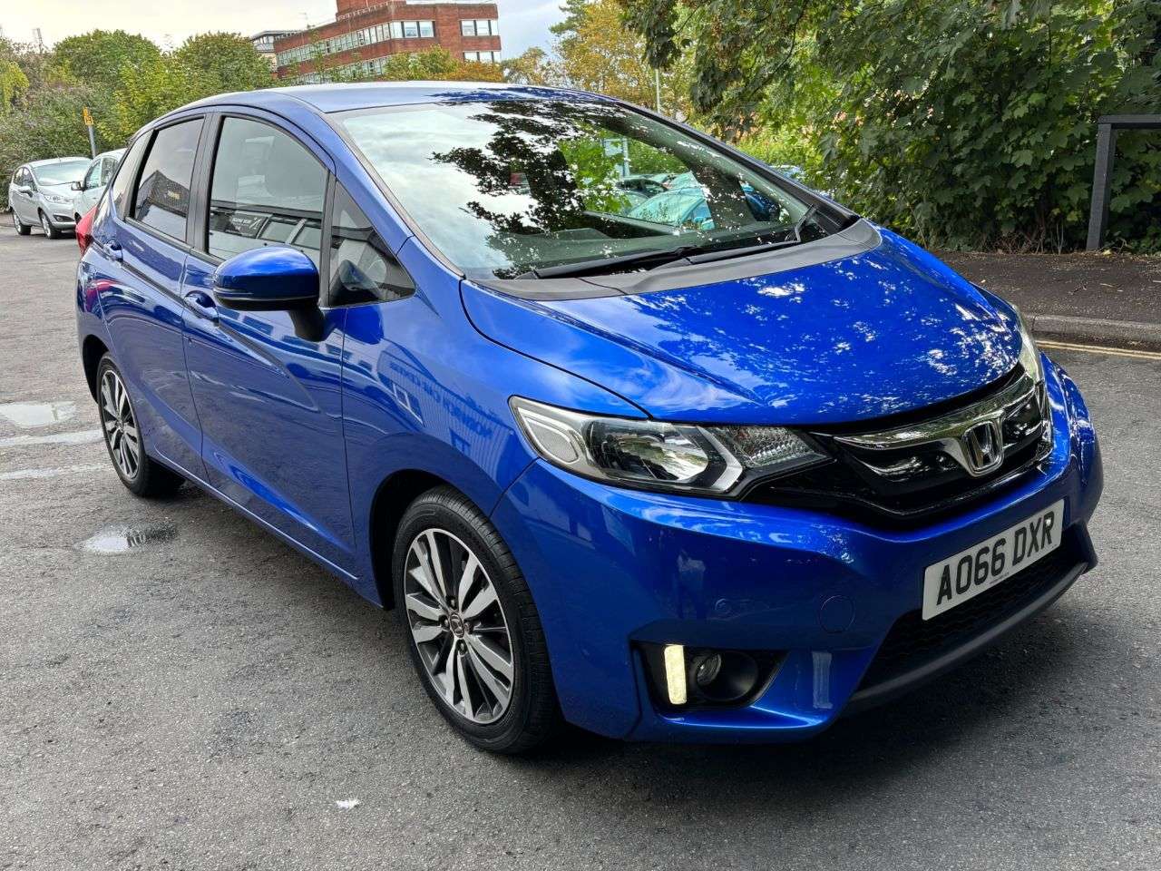 A 2016 HONDA JAZZ 1.3 i-VTEC EX Hatchback 5dr Petrol CVT Euro 6 (s/s) (102 ps) REVERSING CAME A 2016 HONDA JAZZ 1.3 i-VTEC EX Hatchback 5dr Petrol CVT Euro 6 (s/s) (102 ps) REVERSING CAME