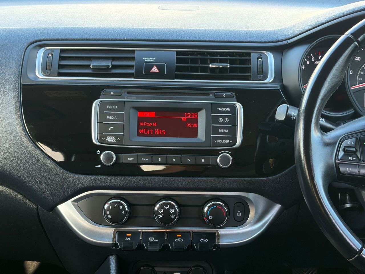 2015 KIA RIO 2015 KIA RIO
