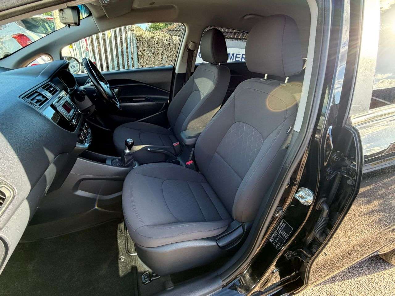 2015 KIA RIO 2015 KIA RIO