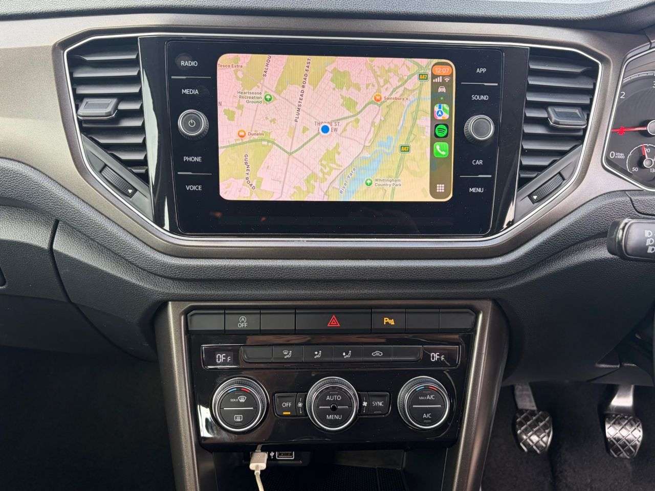 2019 VOLKSWAGEN T-ROC 2019 VOLKSWAGEN T-ROC