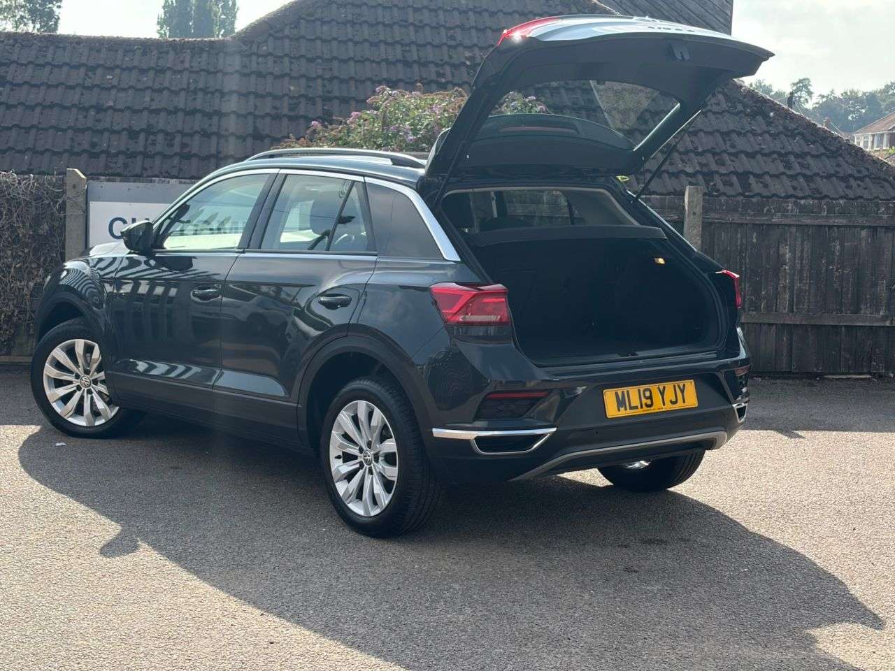 2019 VOLKSWAGEN T-ROC 2019 VOLKSWAGEN T-ROC