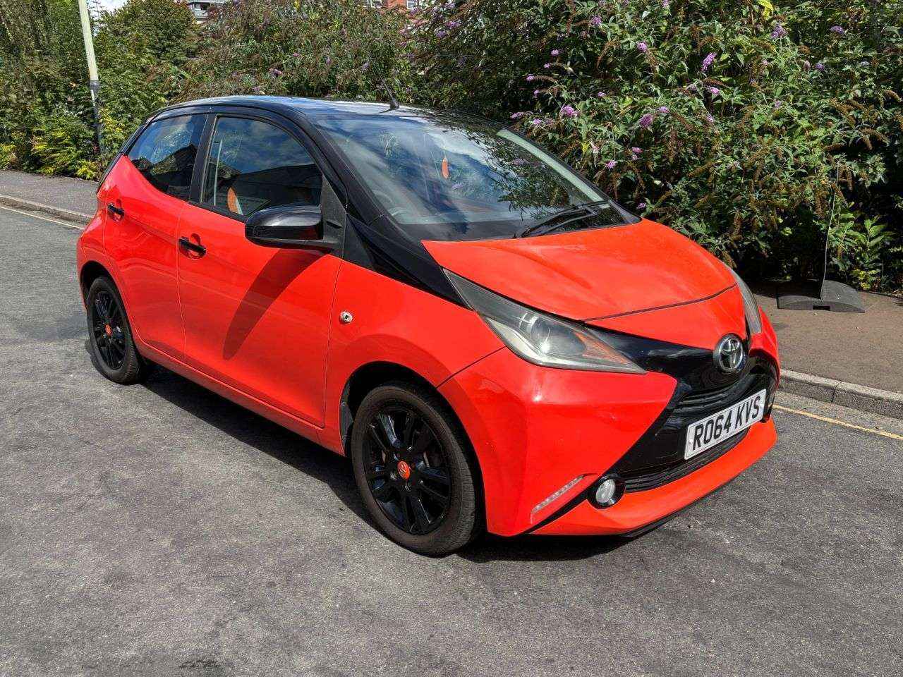 A 2014 TOYOTA AYGO 1.0 VVT-i x-cite Hatchback 5dr Petrol Manual Euro 5 Euro 5 (68 ps) CRUISE C A 2014 TOYOTA AYGO 1.0 VVT-i x-cite Hatchback 5dr Petrol Manual Euro 5 Euro 5 (68 ps) CRUISE C