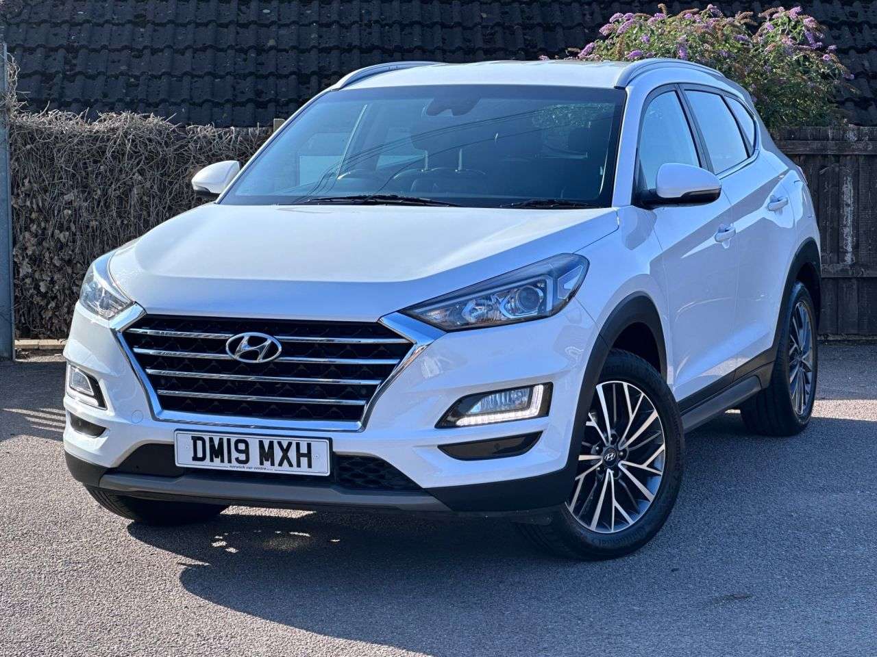 A 2019 HYUNDAI TUCSON 1.6 CRDi Premium SUV 5dr Diesel Manual Euro 6 (s/s) (115 ps) A 2019 HYUNDAI TUCSON 1.6 CRDi Premium SUV 5dr Diesel Manual Euro 6 (s/s) (115 ps)
