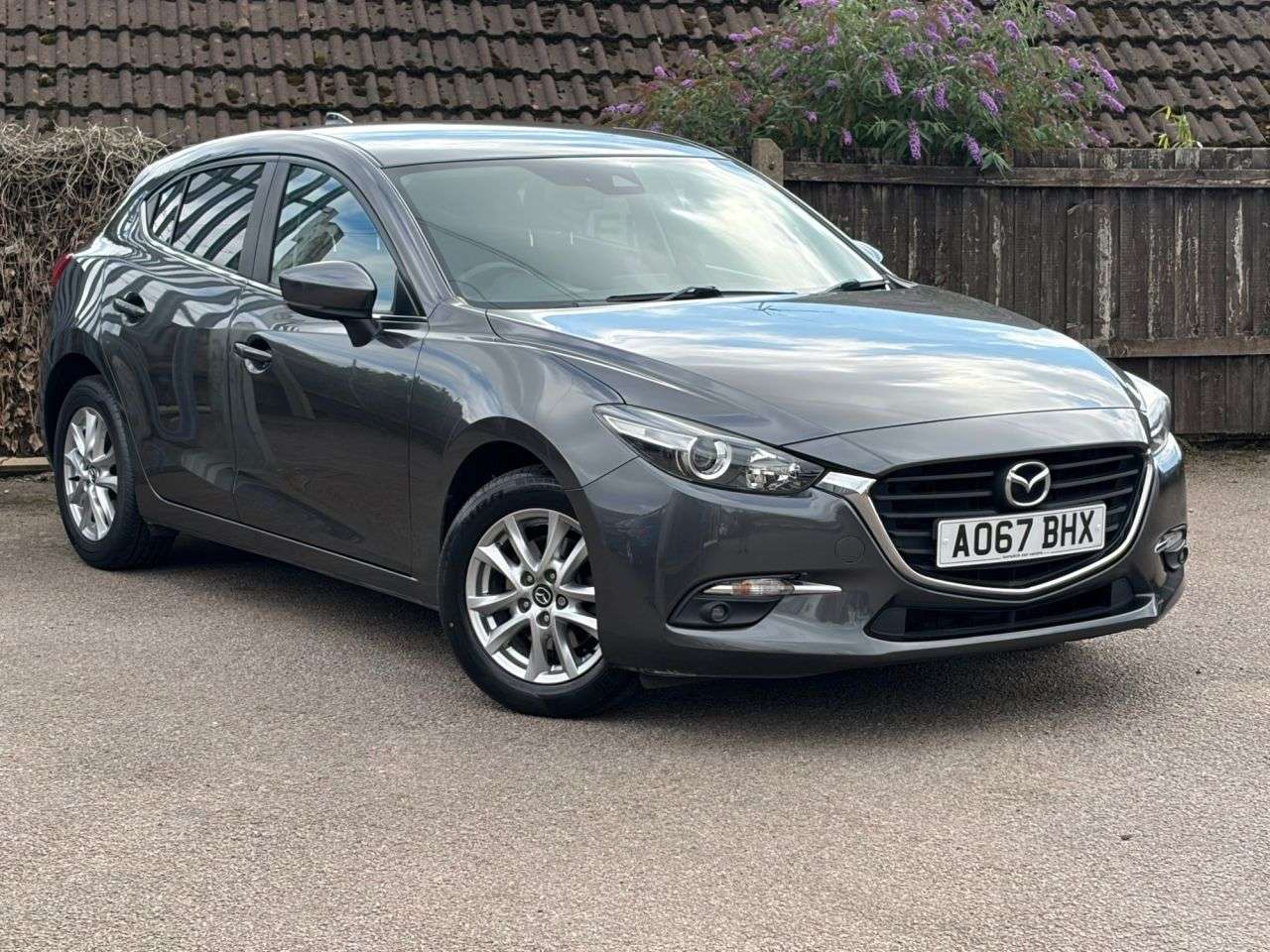 A 2018 MAZDA MAZDA3 2.0 SKYACTIV-G SE-L Nav Hatchback 5dr Petrol Manual Euro 6 (s/s) (121 ps) A 2018 MAZDA MAZDA3 2.0 SKYACTIV-G SE-L Nav Hatchback 5dr Petrol Manual Euro 6 (s/s) (121 ps)