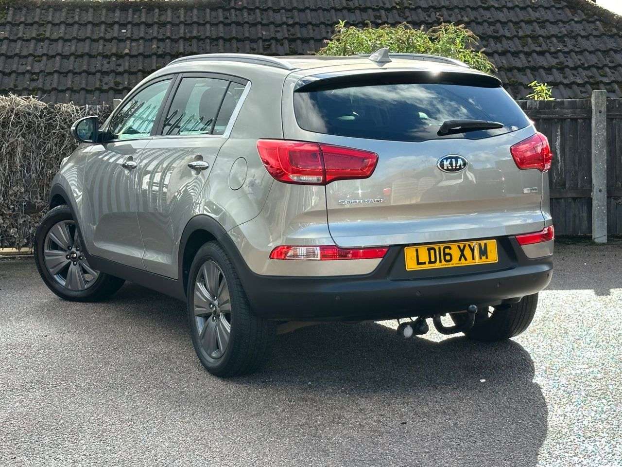 A 2016 KIA SPORTAGE 1.7 CRDi EcoDynamics 4 SUV 5dr Diesel Manual 2WD Euro 6 (s/s) (114 bhp) A 2016 KIA SPORTAGE 1.7 CRDi EcoDynamics 4 SUV 5dr Diesel Manual 2WD Euro 6 (s/s) (114 bhp)