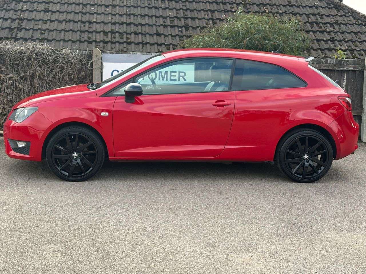 A 2015 SEAT IBIZA 1.2 TSI FR Black Sport Coupe 3dr Petrol Manual Euro 5 (105 ps) A 2015 SEAT IBIZA 1.2 TSI FR Black Sport Coupe 3dr Petrol Manual Euro 5 (105 ps)
