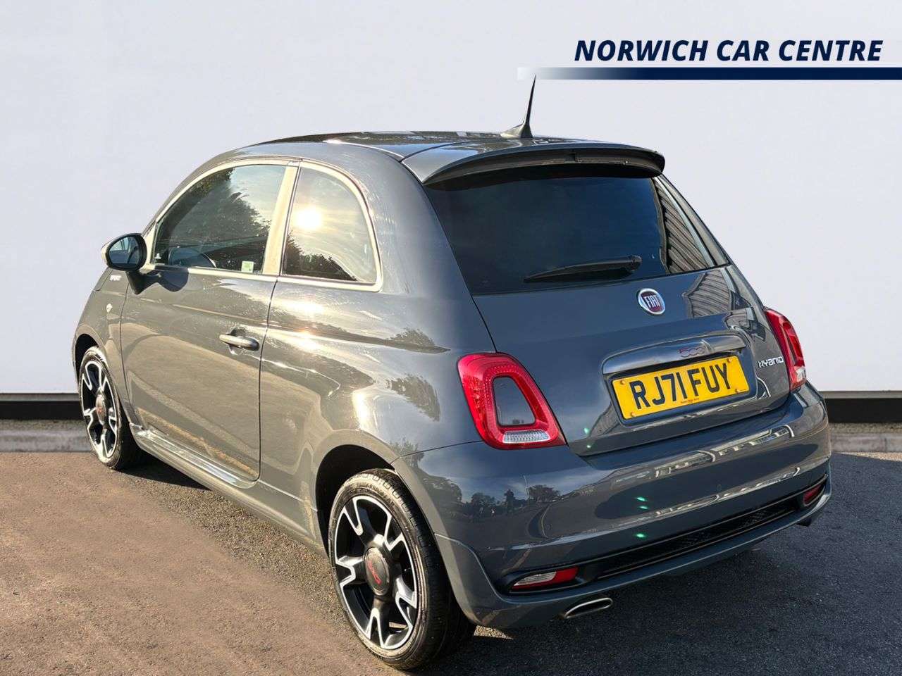 A 2021 FIAT 500 1.0 MHEV Sport Hatchback 3dr Petrol Manual Euro 6 (s/s) (70 bhp) U CONNECT A 2021 FIAT 500 1.0 MHEV Sport Hatchback 3dr Petrol Manual Euro 6 (s/s) (70 bhp) U CONNECT