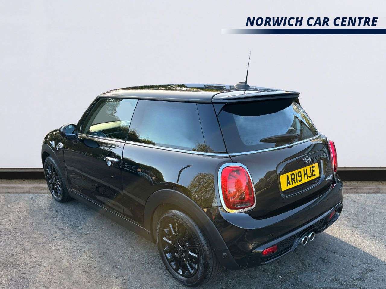 A 2019 MINI HATCH 2.0 Cooper S Classic Hatchback 3dr Petrol Steptronic Euro 6 (s/s) (192 ps) A 2019 MINI HATCH 2.0 Cooper S Classic Hatchback 3dr Petrol Steptronic Euro 6 (s/s) (192 ps)