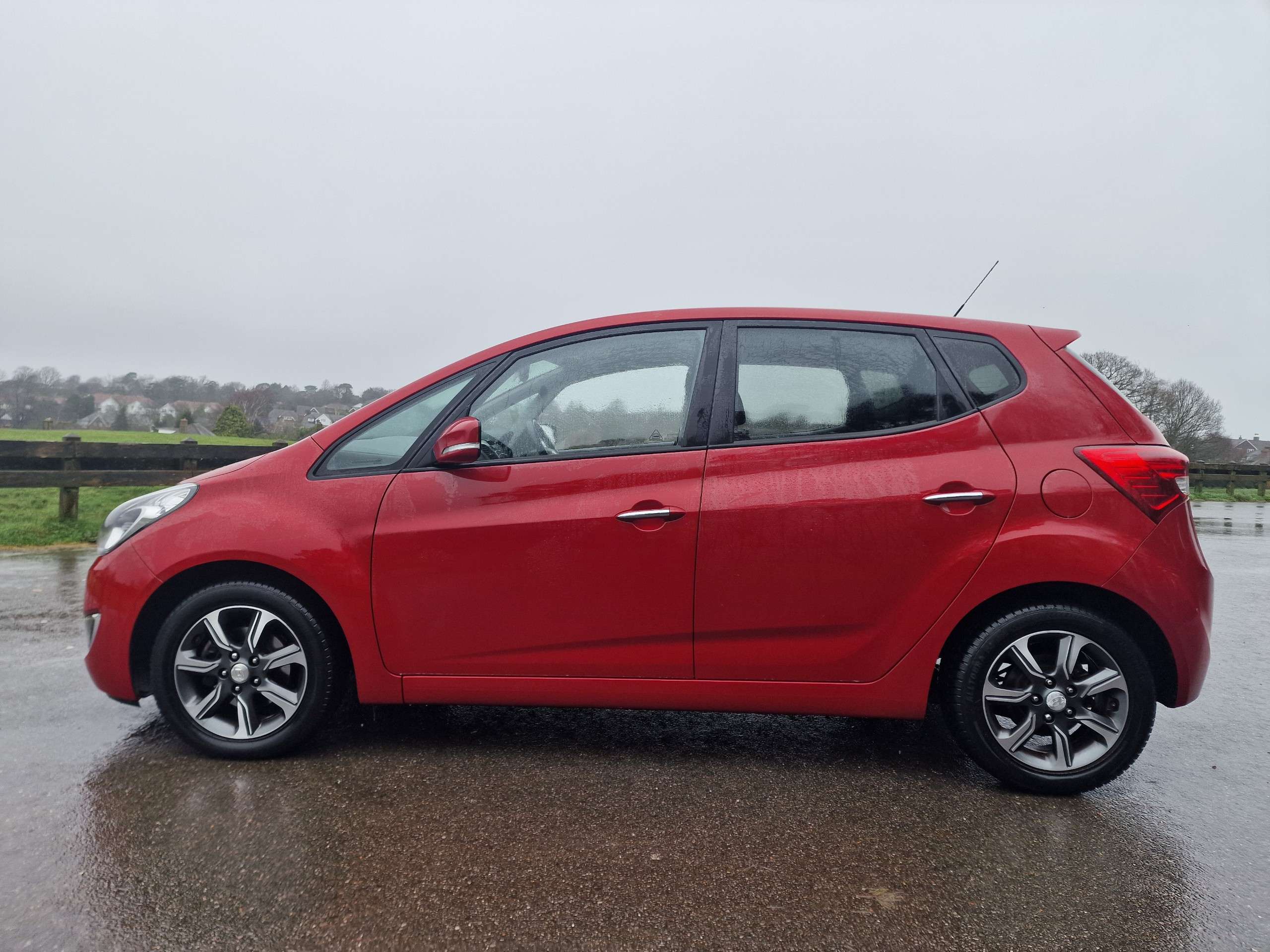 A 2018 HYUNDAI IX20 1.6 Premium Nav Hatchback 5dr Petrol Auto Euro 6 +AUTOMATIC+SAT NAV+FULL SERVICE HISTORY+ A 2018 HYUNDAI IX20 1.6 Premium Nav Hatchback 5dr Petrol Auto Euro 6 +AUTOMATIC+SAT NAV+FULL SERVICE HISTORY+