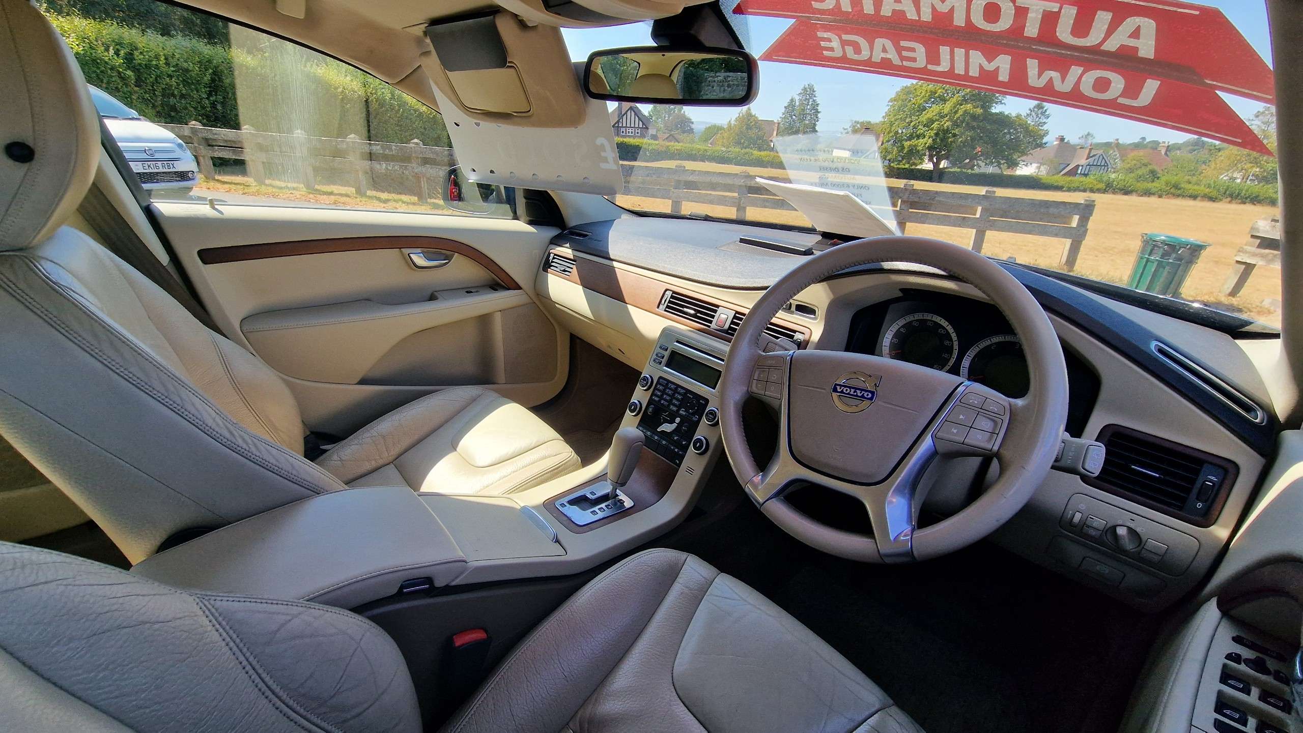 2009 VOLVO V70 2009 VOLVO V70