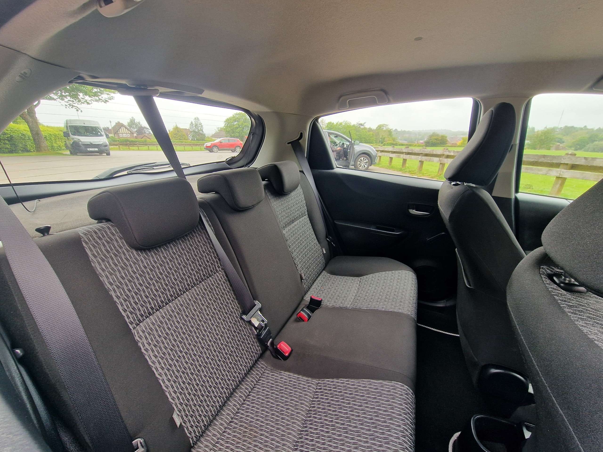 2013 TOYOTA YARIS 2013 TOYOTA YARIS
