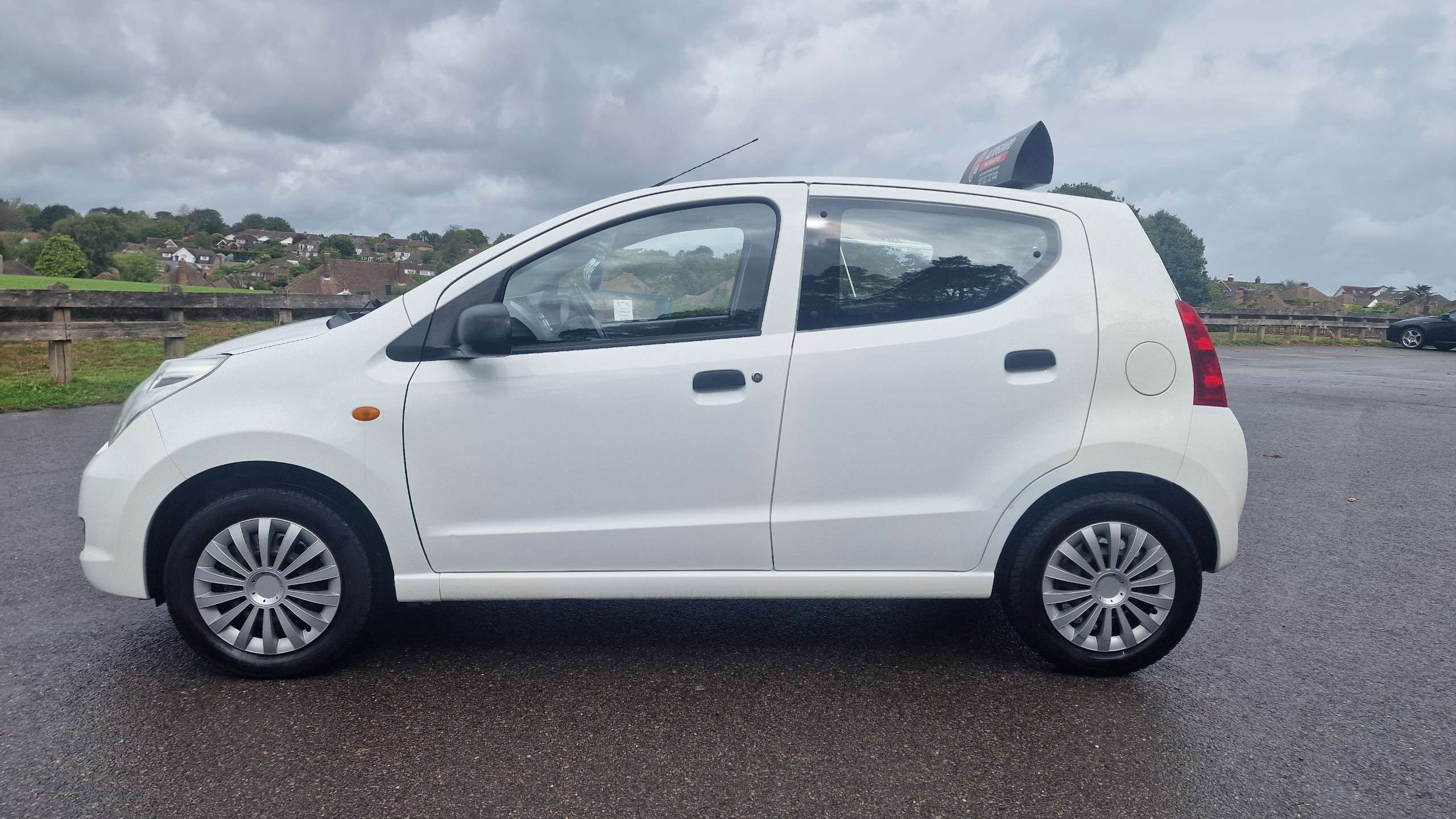 A 2011 SUZUKI ALTO 1.0 SZ3 5dr+LOW MILEAGE UNDER 37,000 MILES+FULL SERVICE HISTORY+LOW TAX A 2011 SUZUKI ALTO 1.0 SZ3 5dr+LOW MILEAGE UNDER 37,000 MILES+FULL SERVICE HISTORY+LOW TAX